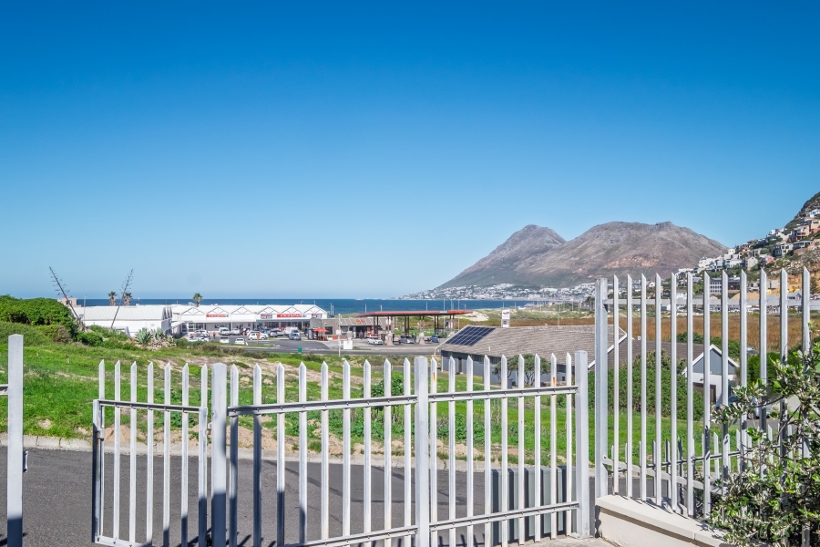3 Bedroom Property for Sale in Glencairn Heights Western Cape